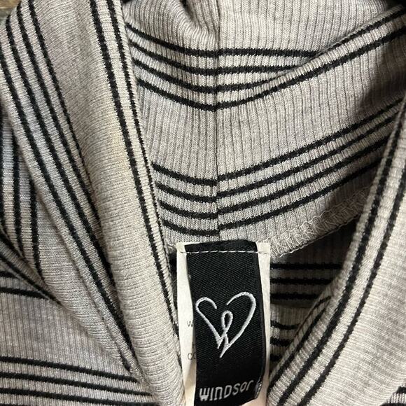 Windsor Gray And Black Stripe Mock Neck Midi Dress Size‎ Large - Picture 6 of 7